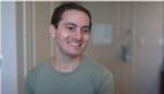 "رجل للإيجار".. عمره 31 عاما وأنجب 48 طفلا وينتظر 10 آخرين