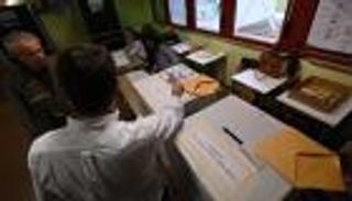 انتخابات إيطاليا.. إقبال ضعيف وتوقعات بصعود "الفاشيين الجدد"