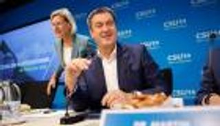 عاصفة اليمين في إيطاليا تحرك "الجدار" بألمانيا