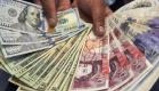 حرب عملات عالمية.. سقوط مدوٍ للاسترليني والدولار يتوحش