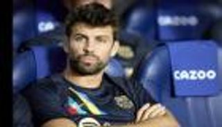 قنبلة منتظرة.. هل يتخلص برشلونة من بيكيه بهدية مدريدية؟