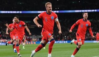 إنجلترا بالأحمر ضد ألمانيا
