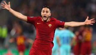 كوستاس مانولاس لاعب الشارقة الإماراتي الجديد