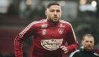 أول تعليق من بريست.. هل رحل يوسف بلايلي عن الدوري الفرنسي؟