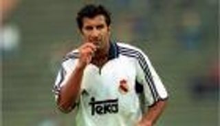 بقيادة لويس فيجو.. مباراة في السماء تدخل موسوعة جينيس (فيديو)