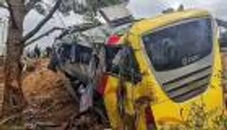 بينهم 5 حالات خطيرة.. إصابة 31 شخصا في انقلاب حافلة بالمغرب