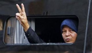 فائزة رفسنجاني ابنة الرئيس الإيراني الأسبق علي أكبر هاشمي