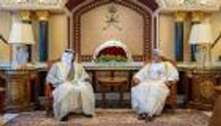 رئيس الإمارات وسلطان عمان يؤكدان تطلعهما لدفع العلاقات نحو آفاق أرحب
