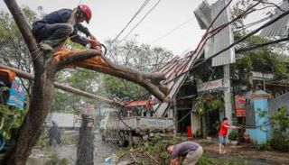 الإعصار تسبب في انقطاع التيار الكهربائي