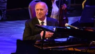 الموسيقار عمر خيرت