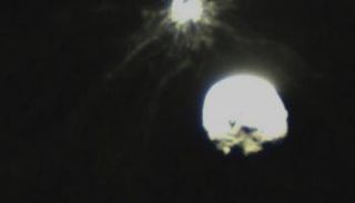 أول صور من تداعيات اصطدام المركبة 