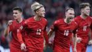 "قميص الحداد".. منتخب الدنمارك يثير الجدل قبل مونديال قطر