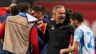 لويس إنريكي مدرب إسبانيا