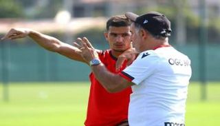 جالتييه وعطال