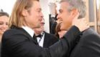 براد بيت يتغزل في وسامة جورج كلوني.. والأخير يرد (فيديو)