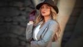 "وجهها بات ذكوريا".. طبيب ينتقد "فيلر" ريم مصطفى