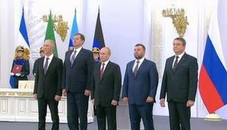 من مراسم توقيع مرسوم روسي بضم أراضي أوكرانية