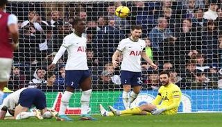 توتنهام وأستون فيلا 