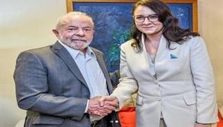 الرئيس البرازيلي خلال لقائه نائبة رئيس الوزراء الأوكراني يوليا سفيريدينكو
