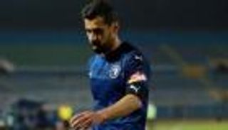 عبدالله السعيد يضع لاعب الأهلي أمام نيران الجماهير (صورة)