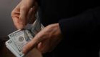 الجنيه المصري يهبط إلى 26.60 مقابل الدولار "تحديث لحظي"