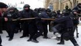 كندا.. اعتقال شاب هدد البرلمان والسفارتين الأمريكية والصينية