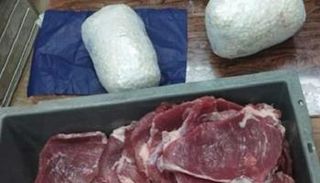 المتهم أخفى الكبتاجون داخل لحوم مجمدة