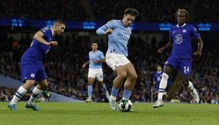 معلق تشيلسي ومانشستر سيتي