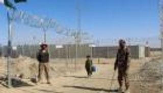 أفغانستان وباكستان.. هل تدق "نيران الحدود" طبول الحرب؟