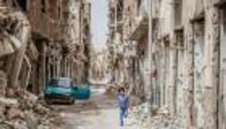 اليتم والنزوح والفقر.. مأساة أطفال ليبيا تتفاقم