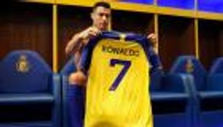 أول أهداف رونالدو مع النصر وجورجينا ترتدي الحجاب.. حقيقة أم زيف؟