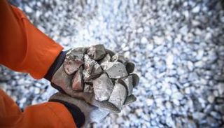 معدن التيتانيوم