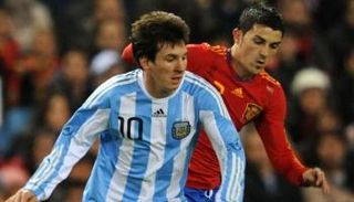 ليونيل ميسي فضل منتخب الأرجنتين على إسبانيا