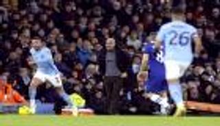 وجه رسالة تتعلق بميسي.. جوارديولا يتغنى بمستوى محرز بعد ثنائية تشيلسي