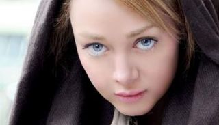 الممثلة الإيرانية الشابة شهرة قمر