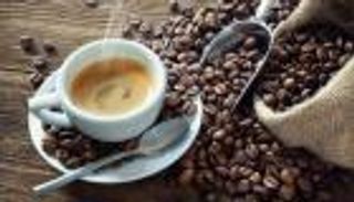 فنجان القهوة اليومي يعكر "مزاج" المناخ.. استهلاك صادم