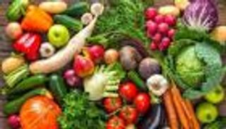 ما كمية الخضراوات والفواكه الموصى بها يوميا؟