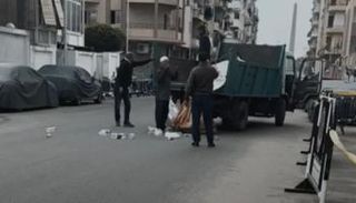 لقطة من فيديو إهانة جامع البلاستيك في مصر