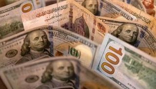 تعاملات الدولار الأمريكي في البنوك المصرية