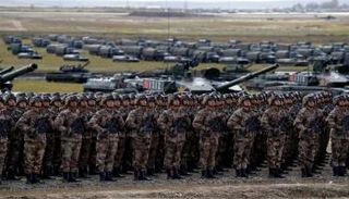 حشود عسكرية صينية ضخمة - أرشيفية