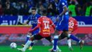 أنهى عقدة عمرها 4 سنوات.. الرائد يعطل الهلال في الدوري السعودي