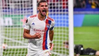 حسام عوار لاعب أولمبيك ليون الفرنسي