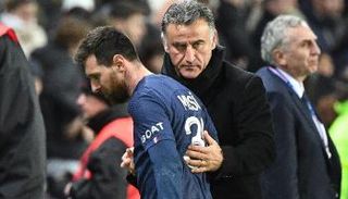 ليونيل ميسي ومدربه جالتييه
