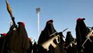 زعيم الحوثيين يبرر الانتهاكات.. ويرى اليمنيات "أداة لإفساد المجتمع"