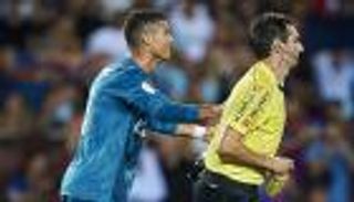 عدو كريستيانو رونالدو حكم نهائي السوبر الإسباني بين ريال مدريد وبرشلونة