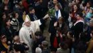 5 آلاف كاثوليكي يحجون إلى نهر "تعمّد فيه المسيح" بالأردن (صور)