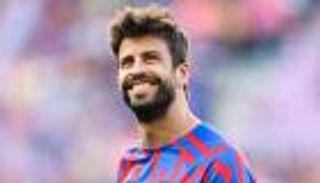 بيكيه يرد ساخرا من هجوم شاكيرا الكاسح: "الحياة رائعة"