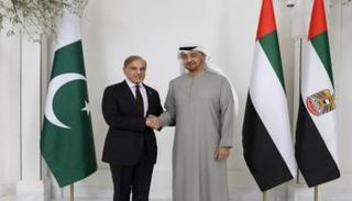 الشيخ محمد بن زايد آل نهيان مع رئيس وزراء باكستان