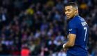 طفل يبدع وأم تتحدى.. كواليس فشل انتقال مبابي للدوري الإنجليزي