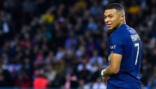 كيليان مبابي نجم باريس سان جيرمان الفرنسي